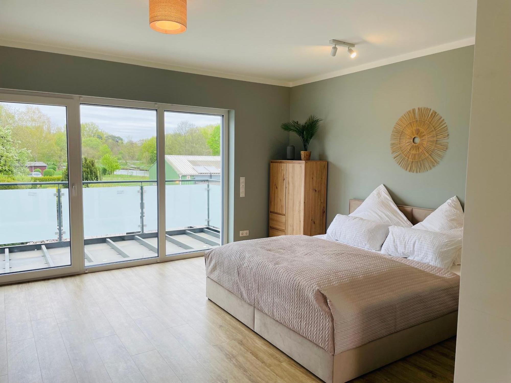 Lightplace - Moderne Apartments In Braunschweig - Balkon - Netflix - Am Kanal Bagian luar foto