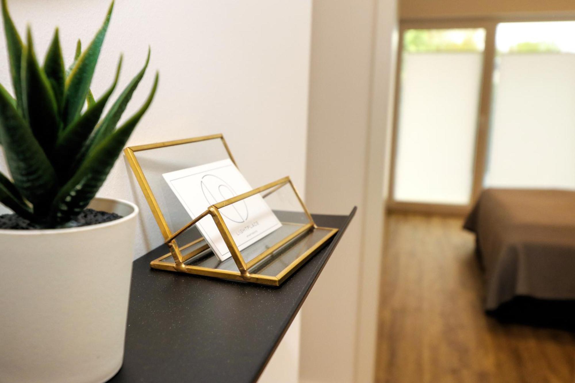 Lightplace - Moderne Apartments In Braunschweig - Balkon - Netflix - Am Kanal Bagian luar foto